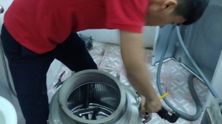 Với đội ngũ kỹ thuật có kinh nghiệm và quy trình làm việc chuyên nghiệp, Nha365 mang đến giải pháp bảo dưỡng máy giặt Hà Nội phù hợp cho gia đình, văn phòng và các cơ sở kinh doanh, góp phần giúp thiết bị hoạt động bền bỉ và hiệu quả hơn.