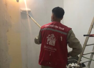 Sơn bả hoàn thiện Công tác sơn bả hoàn thiện là một trong những công tác ở giai đoạn cuối cùng khi xây dựng và cải tạo nhà ở. Nha365 có những quy định và quy trình nghiêm ngặt để công tác sơn bả đạt hiệu quả cao nhất. Chúng tôi tâm niệm việc làm đẹp cho công trình chính là làm đẹp cho chính thương hiệu của Nha365.