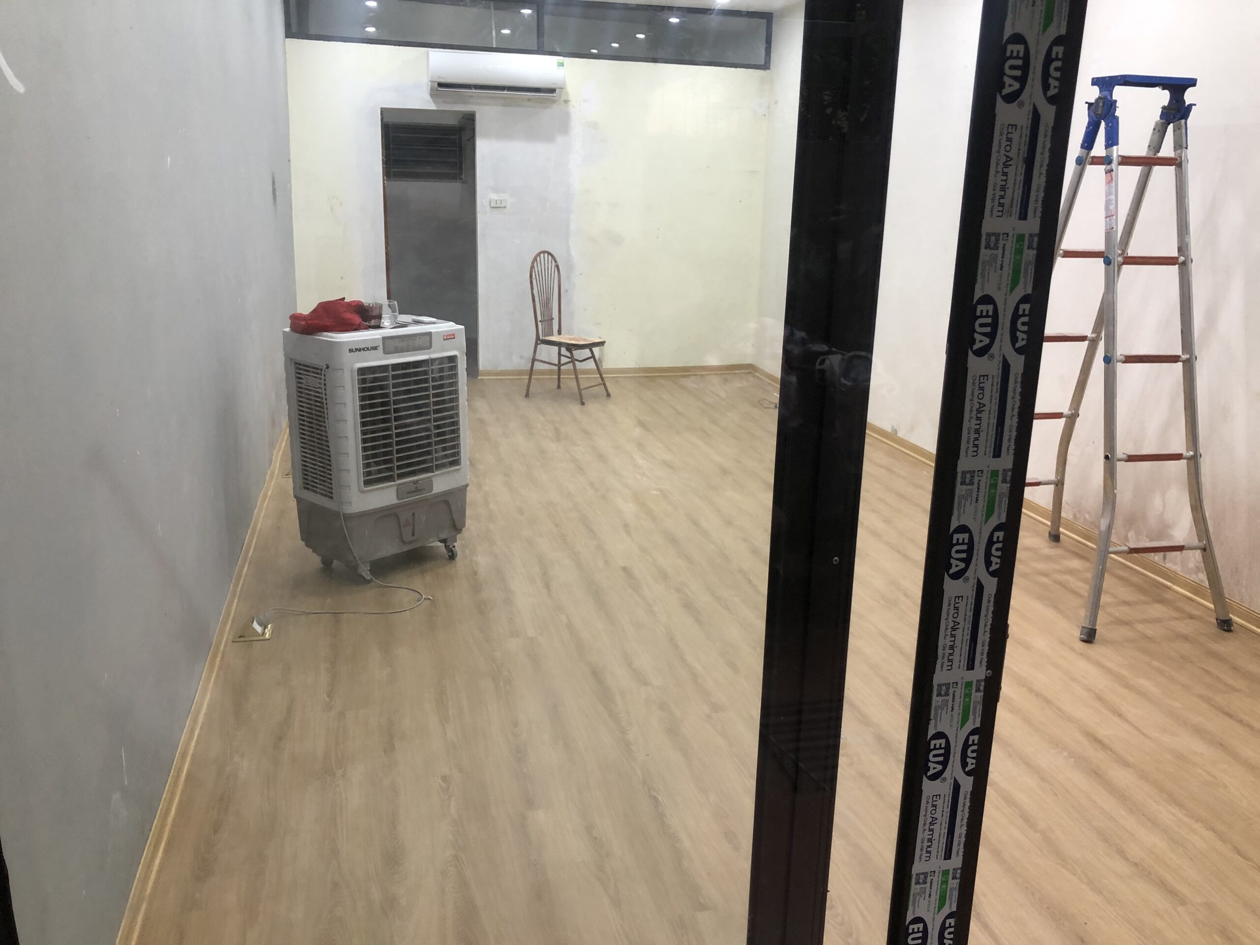 DỰ ÁN SỬA CHỮA, CẢI TẠO VĂN PHÒNG TẠI NGỌC HỒI 7 Z2467981022661 9f7e0e9a27e5a94727f081be8fe0ad65 scaled