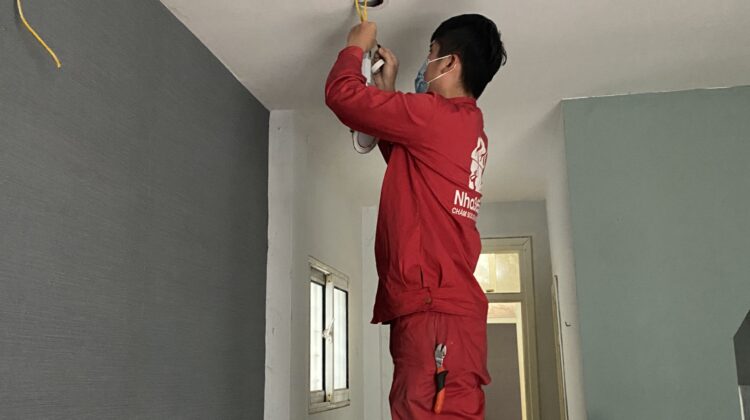 Với đội ngũ kỹ thuật có kinh nghiệm và quy trình làm việc chuyên nghiệp, Nha365 cung cấp giải pháp lắp đặt sửa chữa điện nước Hà Nội cho nhiều loại hình công trình, giúp khách hàng yên tâm trong quá trình sử dụng và vận hành hệ thống kỹ thuật của mình.