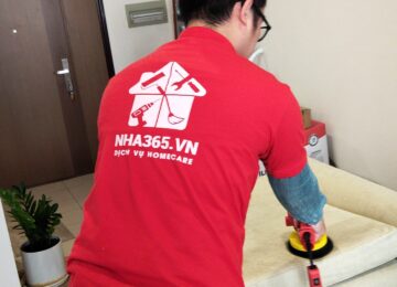 Nếu không được vệ sinh đúng cách và định kỳ, sofa có thể trở thành môi trường thuận lợi cho vi khuẩn phát triển, gây ảnh hưởng đến sức khỏe và làm giảm tuổi thọ sản phẩm. Chính vì vậy, nhu cầu tìm kiếm dịch vụ giặt sofa Hà Nội ngày càng tăng, đặc biệt tại các khu chung cư, biệt thự, văn phòng và khách sạn.